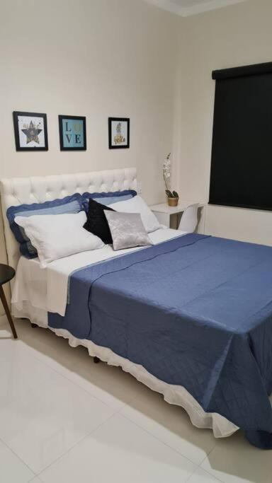 Casal E Solteiro Em Casa Familiar Apartamento
